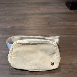 Lululemon belt bag